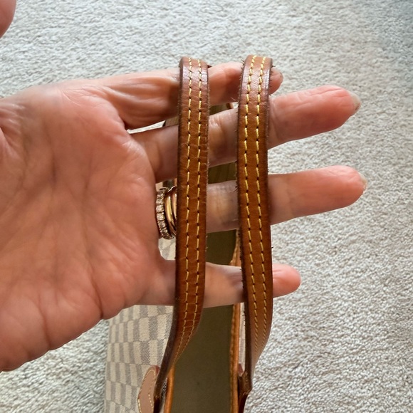 Louis Vuitton Neverfull PM - Picture 9 of 12